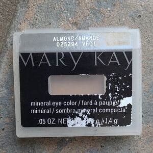 New! Mary Kay Almond Color Mineral powder Eyeshadow